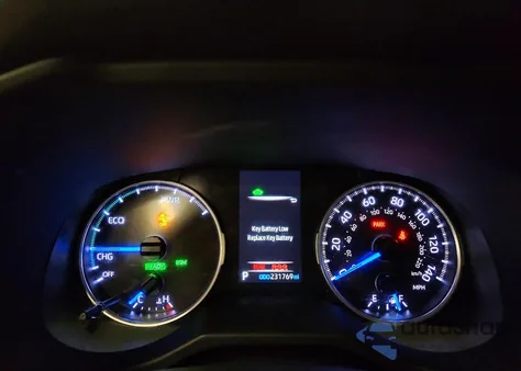 2021 Toyota Rav4 Hybrid Xle from USA, damaged, VIN JTMRWRFV6MD133857